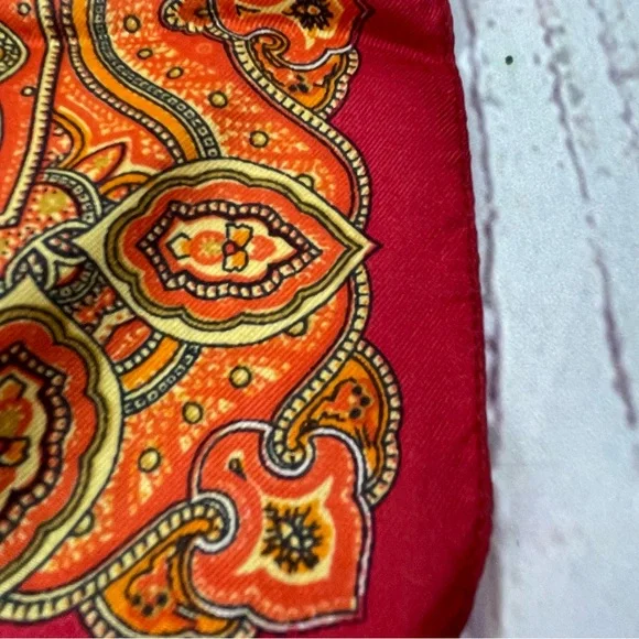 VTG LIBERTY LONDON 100% SILK PAISLEY MADE ENGLAND CLASSIC PERSIMMON ORANGE RED - Picture 3 of 6